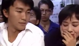 偷吻 在线观看,在线观看浪漫爱情故事